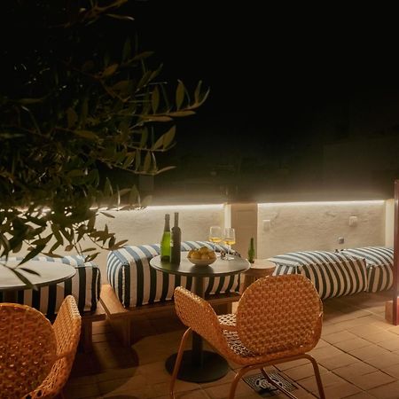 Lirium Casa Patio Hotel Sevilla Bagian luar foto