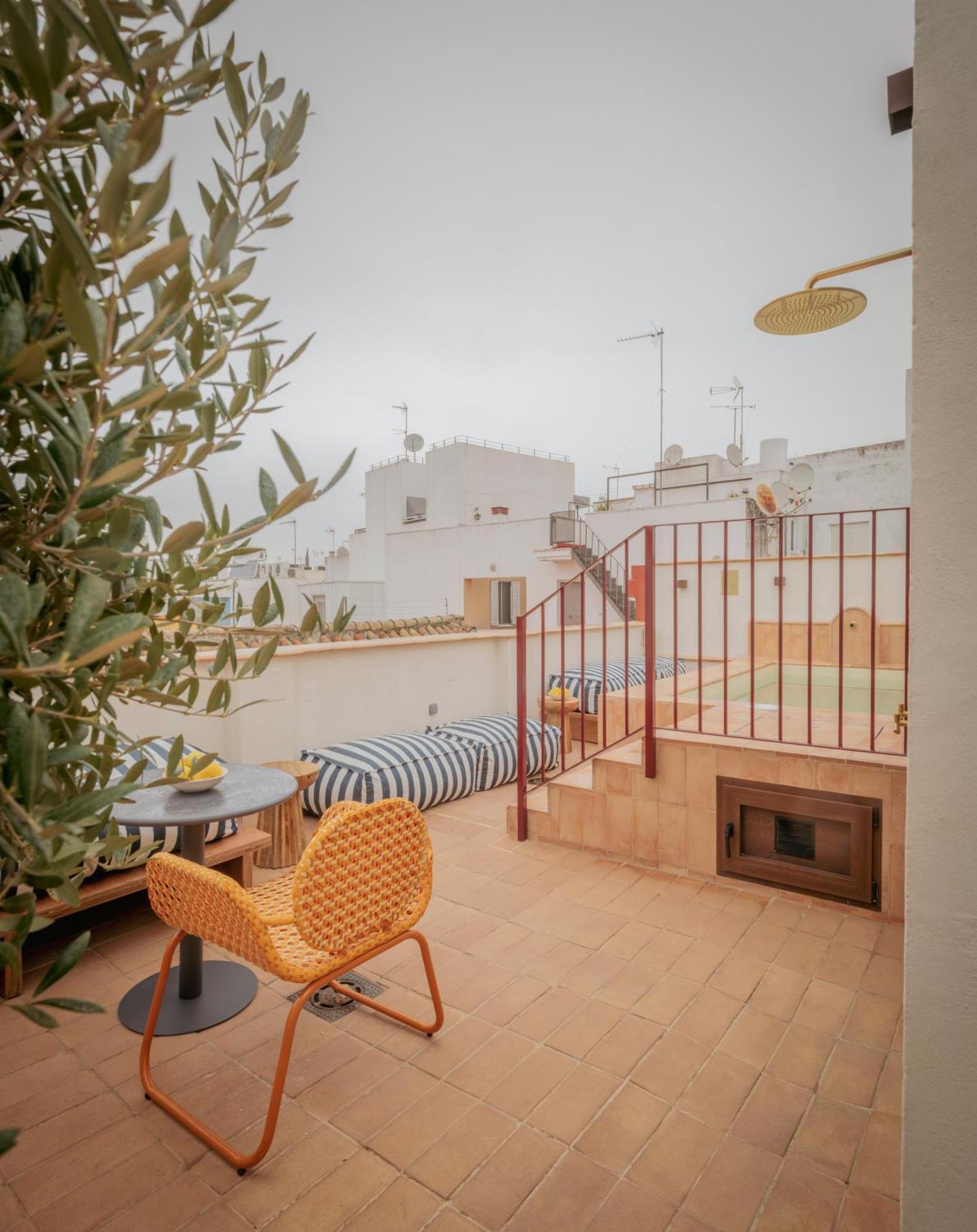 Lirium Casa Patio Hotel Sevilla Bagian luar foto
